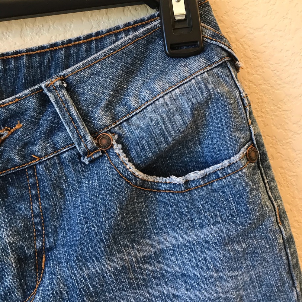 Faded Glory Denim Blue Jeans Womens Size 4 Capris Embellished Bling Painted - Picture 7 of 13